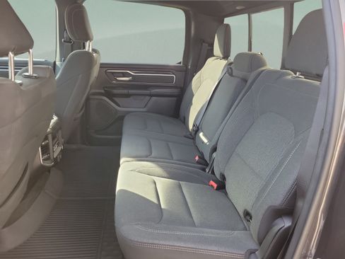 Used 2020 RAM 1500 Big Horn AWD/4WD image 25