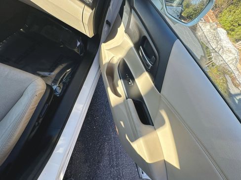 Used 2014 Honda Accord Touring image 35