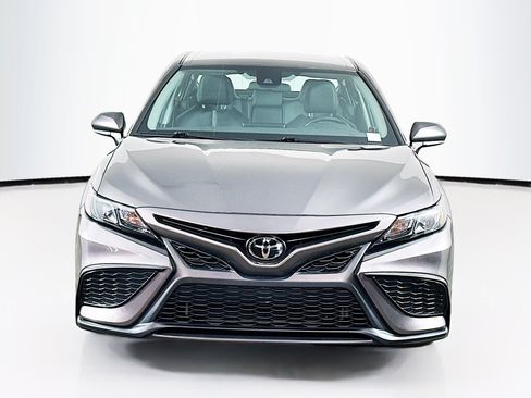 Used 2024 Toyota Camry SE FWD image 2