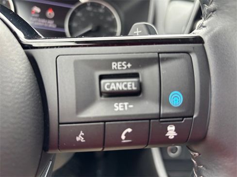 Used 2023 Nissan Rogue SV w/ SV Premium B Package image 20