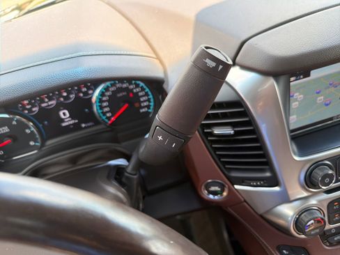 Used 2019 Chevrolet Suburban Premier AWD/4WD image 26