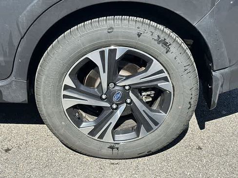 Certified 2024 Subaru Crosstrek 2.0i Premium image 5