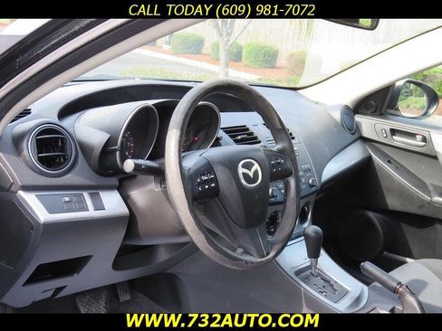Used 2010 MAZDA MAZDA3 i Touring image 23