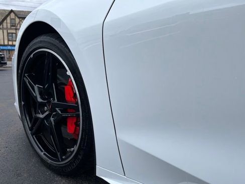 Used 2023 Chevrolet Corvette Stingray Preferred Cpe w/ Z51 Performance Package RWD image 11