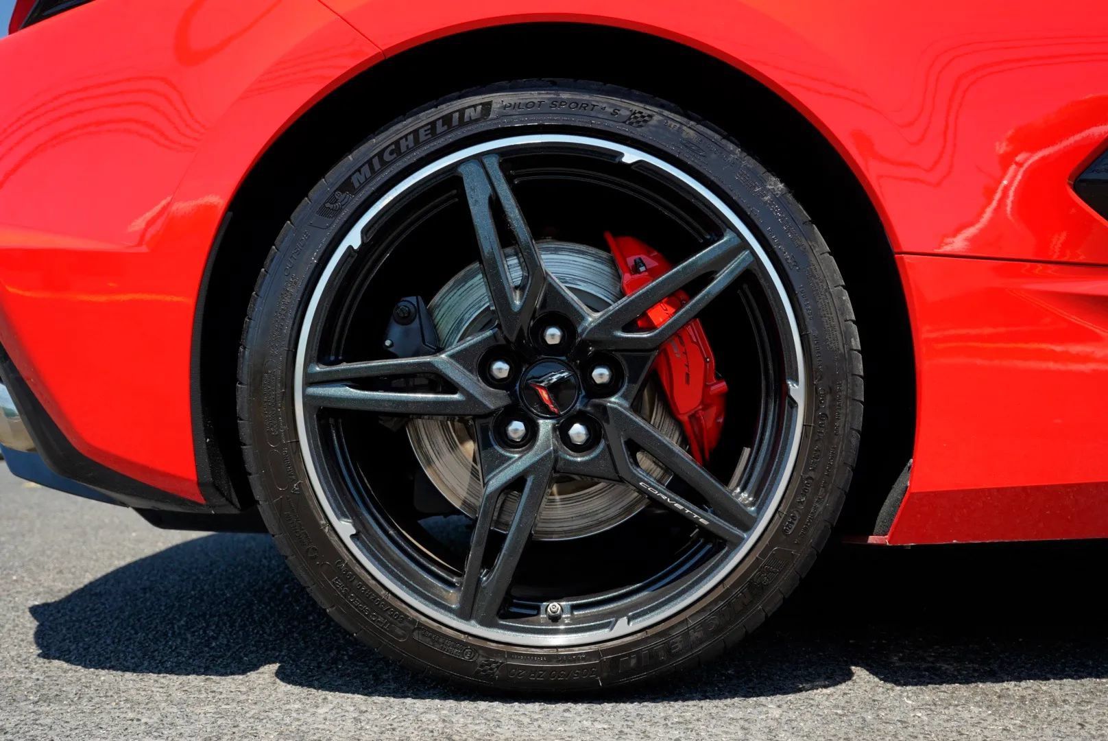 Used 2020 Chevrolet Corvette Stingray Premium Cpe w/ 3LT Preferred Equipment Group RWD image 27