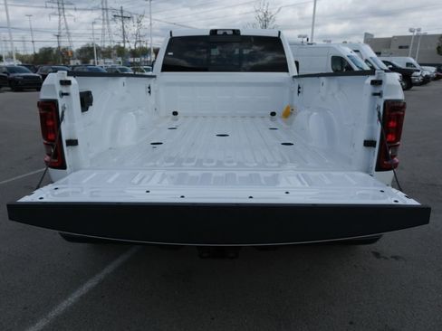 New 2026 RAM 3500 Tradesman AWD/4WD image 32