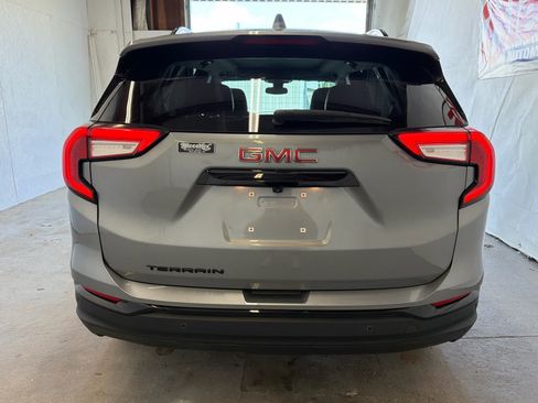 Used 2023 GMC Terrain SLT w/ Tech Package FWD image 6