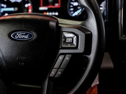 Used 2021 Ford F250 XLT w/ XLT Premium Package AWD/4WD image 17