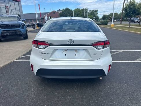 Used 2025 Toyota Corolla LE FWD image 4