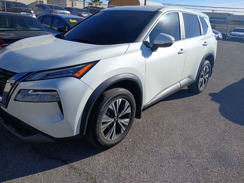 Certified 2023 Nissan Rogue SV image 1