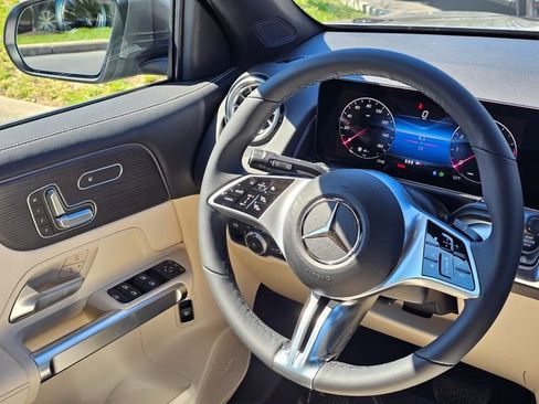 New 2026 Mercedes-Benz GLB 250 4MATIC image 26