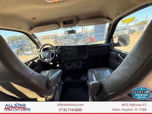 Used 2017 Chevrolet Express 2500 LS RWD image 17