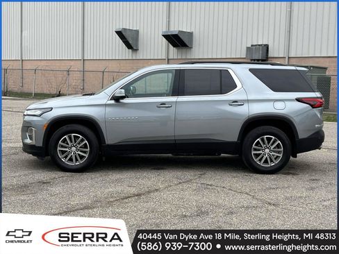 Certified 2023 Chevrolet Traverse LT image 2
