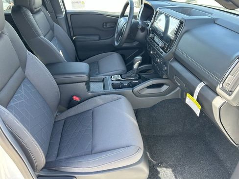 New 2026 Nissan Frontier SV image 9