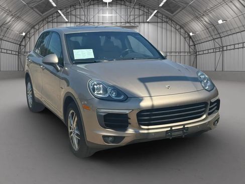 Used 2016 Porsche Cayenne S AWD/4WD image 1