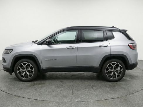 Used 2025 Jeep Compass Limited AWD/4WD image 5