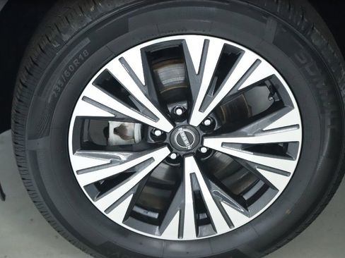 Used 2023 Nissan Rogue SV image 37