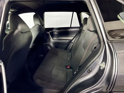 Used 2023 Toyota RAV4 SE image 19