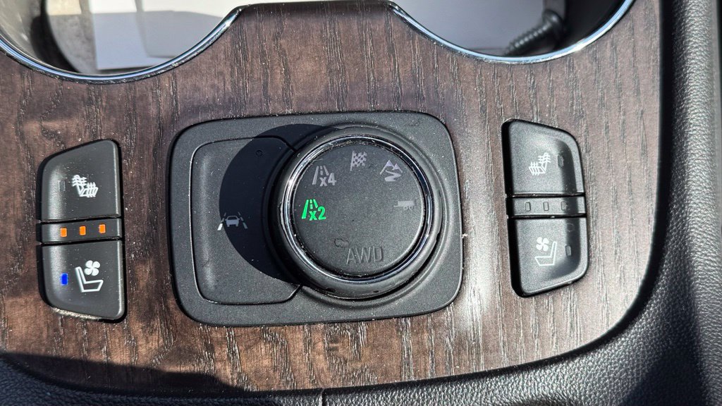 Used 2021 GMC Acadia Denali w/ Denali Ultimate Package AWD/4WD image 29