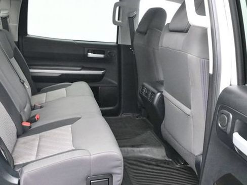 Used 2017 Toyota Tundra SR5 w/ SR5 Upgrade Package AWD/4WD image 19