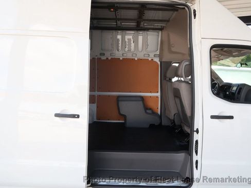 Used 2020 Nissan NV 2500 SV w/ Back Door Glass Package RWD image 18