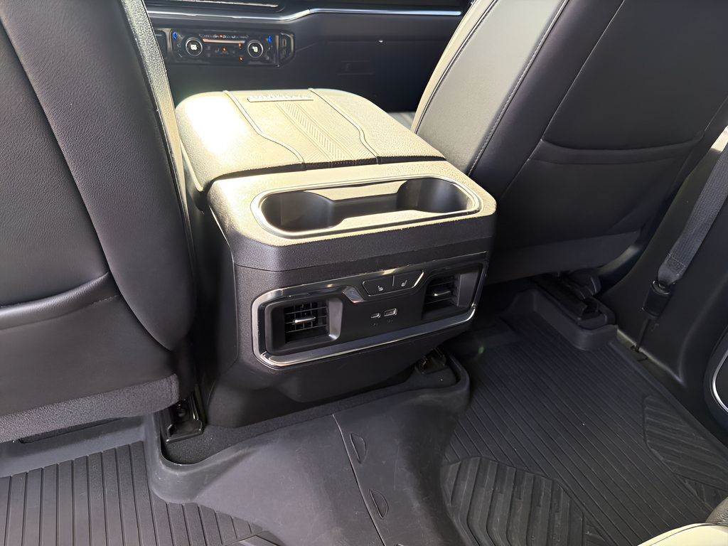 Used 2024 Chevrolet Silverado 2500 High Country w/ High Country Premium Package AWD/4WD image 39