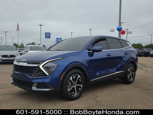 Used 2025 Kia Sportage EX FWD image 1