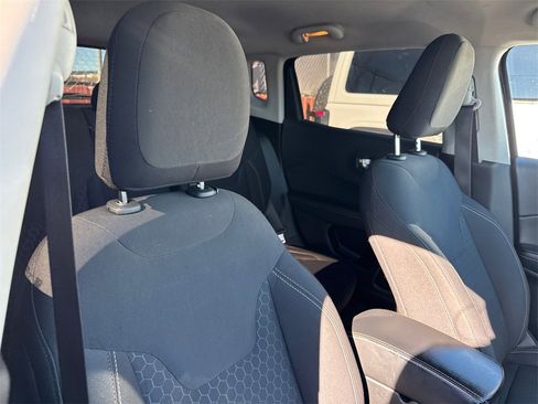 Used 2018 Jeep Compass Sport w/ Tech Group image 5