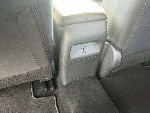 Certified 2025 Nissan Sentra SV FWD image 25