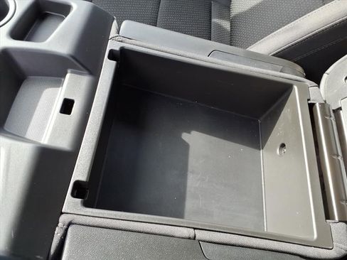 Used 2025 Chevrolet Silverado 2500 Custom image 28