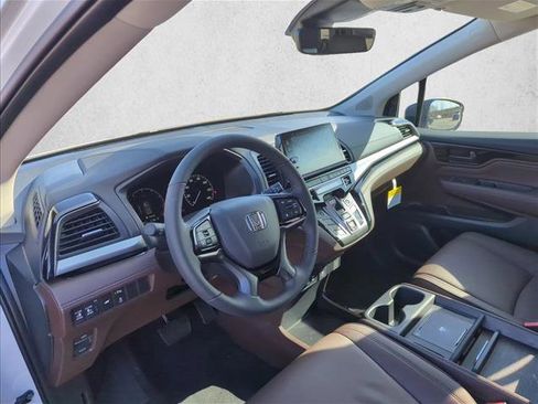 New 2026 Honda Odyssey Touring image 3