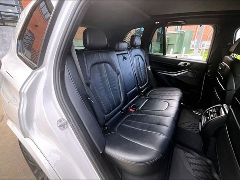 Used 2021 BMW X5 xDrive40i w/ M Sport Package image 34