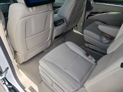 New 2026 Cadillac Escalade ESV Platinum Sport AWD/4WD image 14