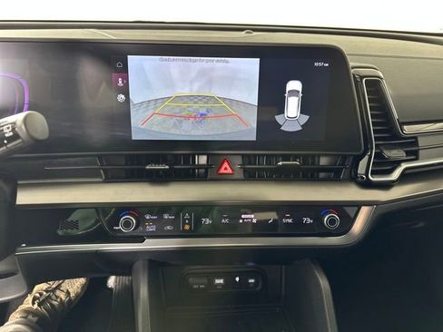 Used 2025 Kia Sportage EX image 22