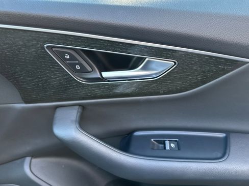 Used 2021 Audi Q7 3.0T Premium image 22