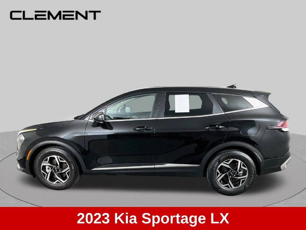 Used 2023 Kia Sportage LX FWD image 5