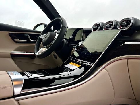 Certified 2026 Mercedes-Benz GLC 300 4MATIC image 9