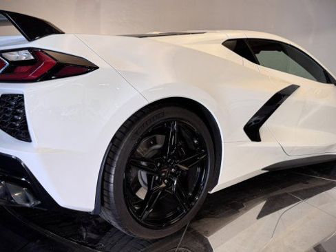 Used 2023 Chevrolet Corvette Stingray Premium Cpe w/ Z51 Performance Package image 29