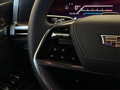 New 2026 Cadillac Escalade ESV Platinum Sport w/ LPO, ONYX Package image 29