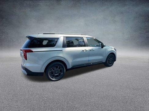 New 2026 Kia Carnival EX image 25