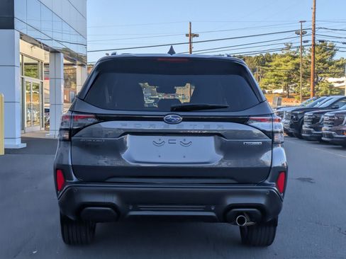 Used 2025 Subaru Forester Touring image 5