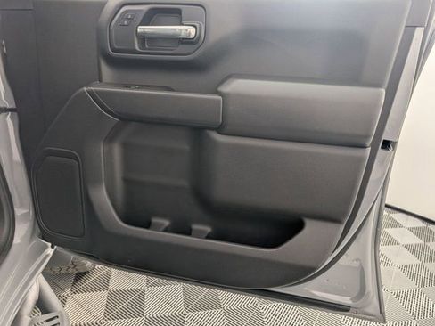 Certified 2025 Chevrolet Silverado 2500 Custom w/ Custom Value Package image 32