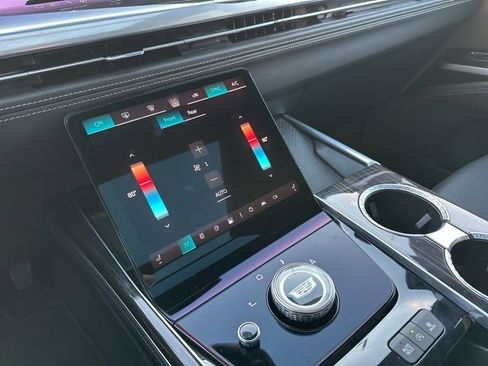 Used 2025 Cadillac Escalade Premium Luxury image 54