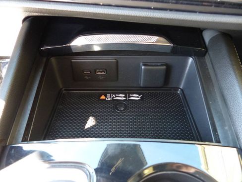 Used 2024 Buick Envision Sport Touring AWD/4WD image 45
