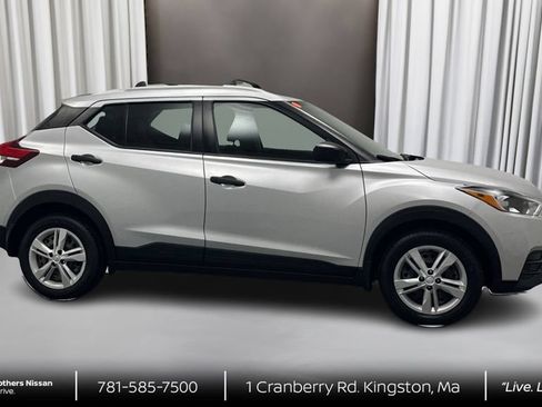 Certified 2019 Nissan Kicks S FWD image 4