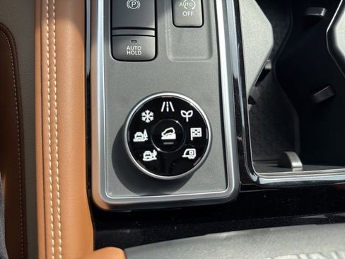 New 2026 Nissan Pathfinder Platinum AWD/4WD image 27