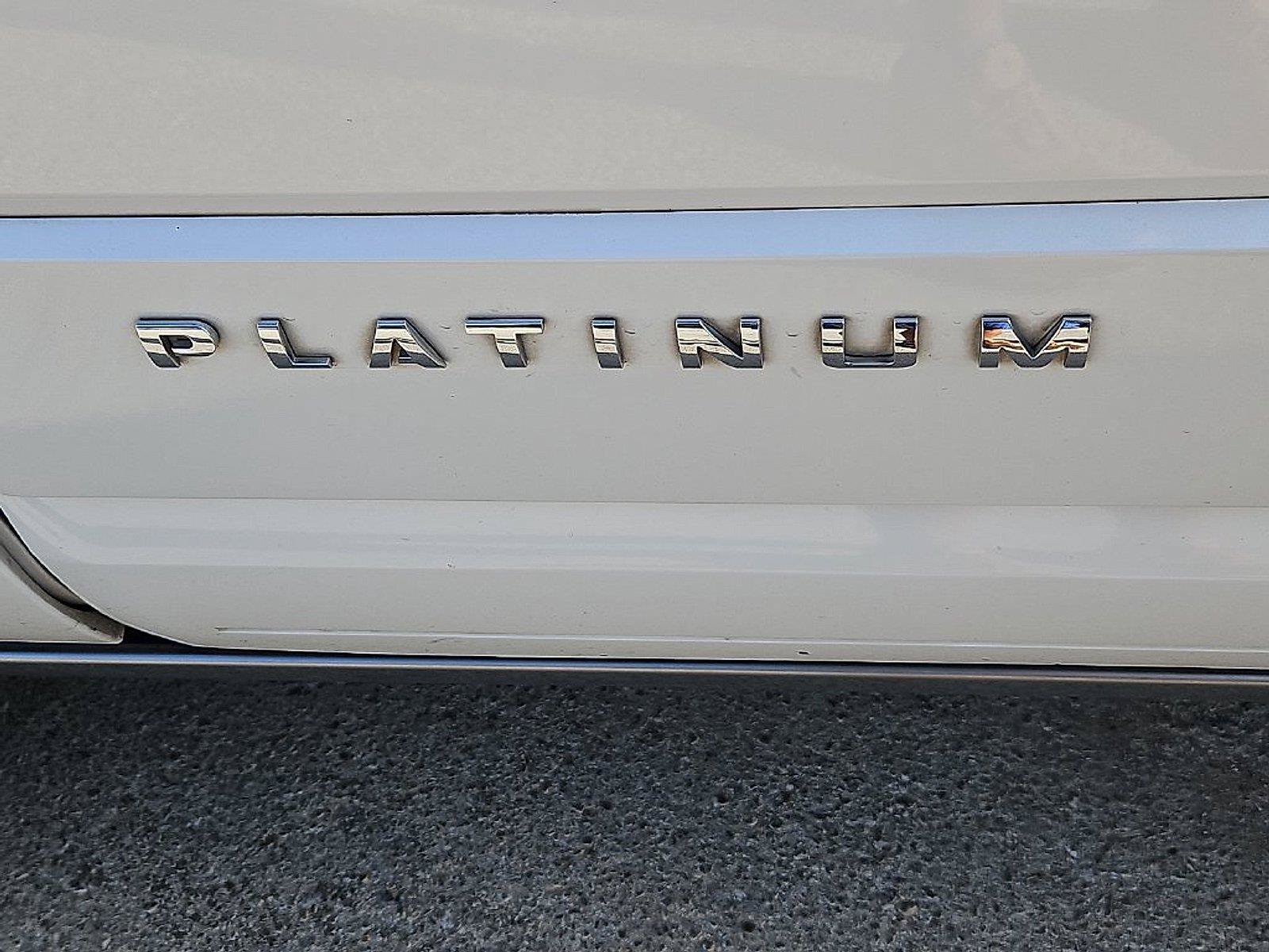 Used 2017 Ford Expedition EL Platinum RWD image 14