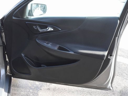 Used 2018 Chevrolet Malibu LT w/ Driver Confidence Package image 27