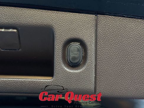 Used 2016 Chevrolet Suburban LTZ AWD/4WD image 17