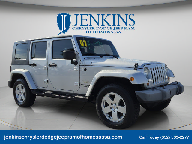 Used 2007 Jeep Wrangler Unlimited Sahara w/ Trailer Tow Group AWD/4WD image 2